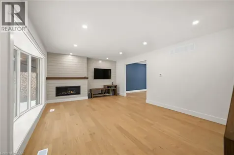 361 Coleridge Place Waterloo ON N2L 2V7