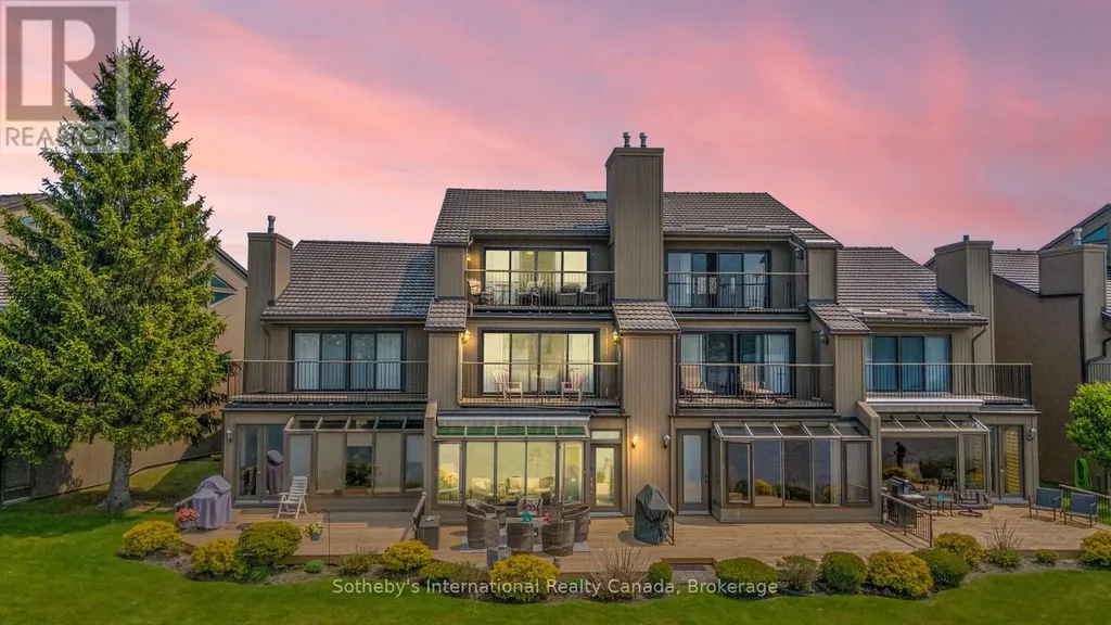 8 Beck Boulevard Penetanguishene ON L9M 1C3
