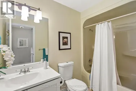 8 Beck Boulevard Penetanguishene ON L9M 1C3
