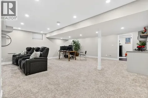 117 Monarch Street Welland ON L3C 0E6
