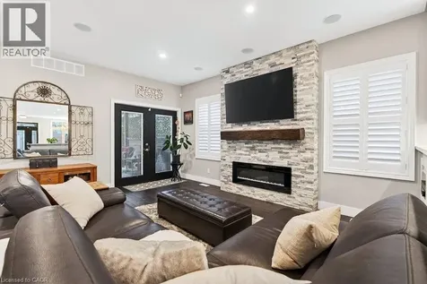 117 Monarch Street Welland ON L3C 0E6