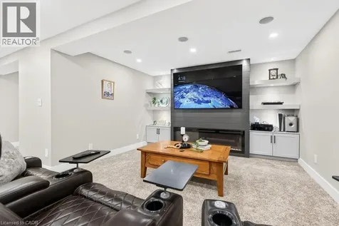 117 Monarch Street Welland ON L3C 0E6