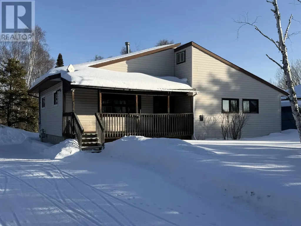 14 Superior Avenue Ignace ON P0T 1T0