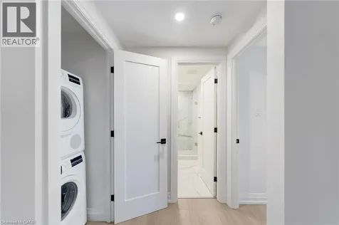 102 Bronte Road Oakville ON L6L 6J5