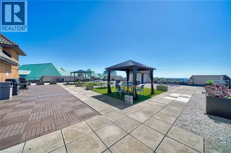 102 Bronte Road Oakville ON L6L 6J5
