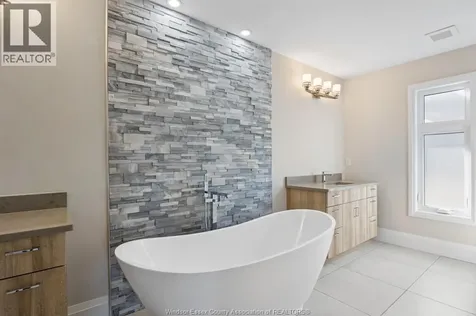 18 Woodland Street Kingsville ON N9Y 0A9