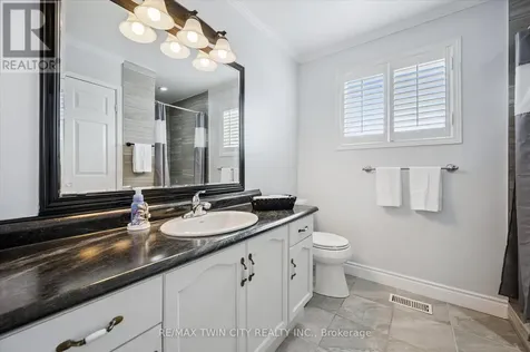 11 Acorn Way West Cambridge ON N1R 8M3