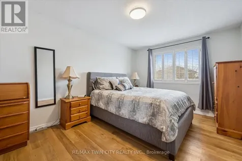 11 Acorn Way West Cambridge ON N1R 8M3
