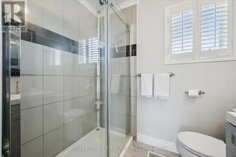 11 Acorn Way West Cambridge ON N1R 8M3