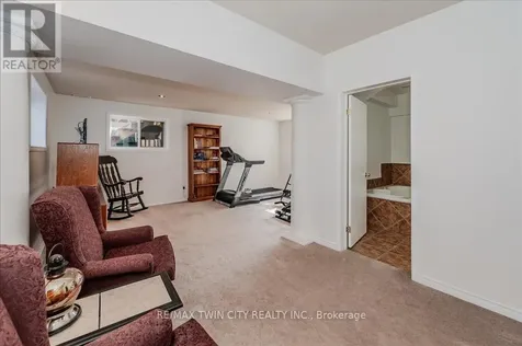 11 Acorn Way West Cambridge ON N1R 8M3