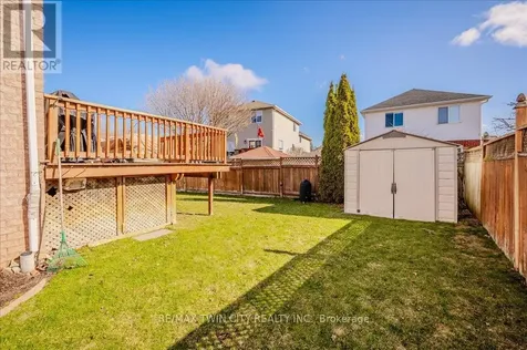 11 Acorn Way West Cambridge ON N1R 8M3