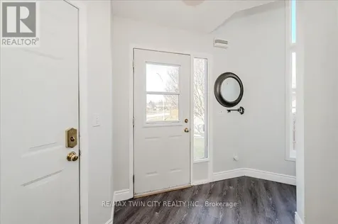 11 Acorn Way West Cambridge ON N1R 8M3
