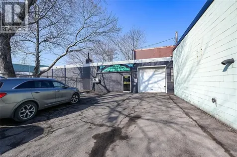 100 Stapleton Avenue Hamilton ON L8H 3N8