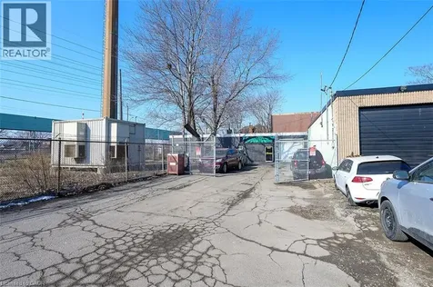100 Stapleton Avenue Hamilton ON L8H 3N8