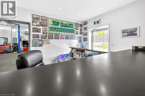 100 Stapleton Avenue Hamilton ON L8H 3N8