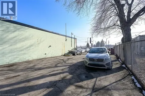 100 Stapleton Avenue Hamilton ON L8H 3N8