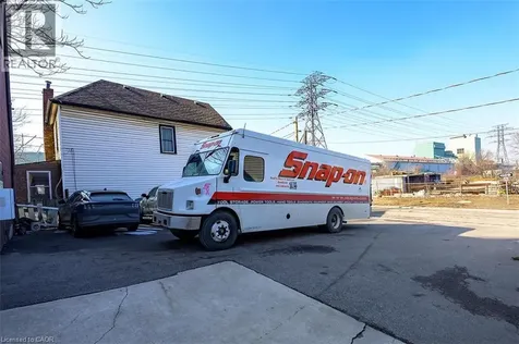 100 Stapleton Avenue Hamilton ON L8H 3N8