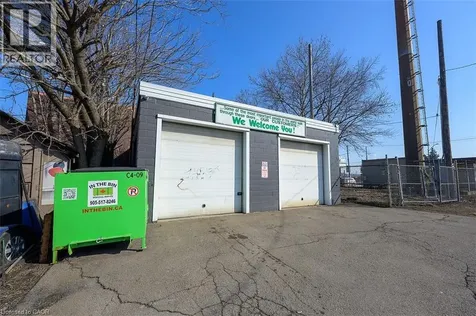 100 Stapleton Avenue Hamilton ON L8H 3N8