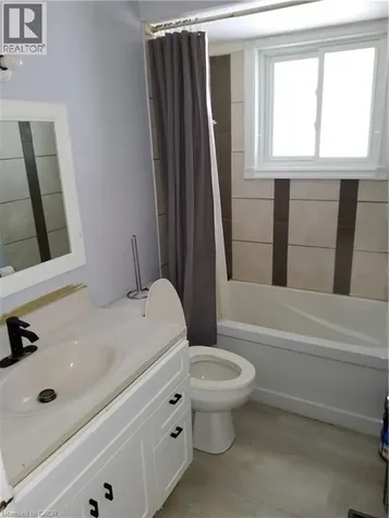 7 Usher Street Brantford ON N3R 1B8