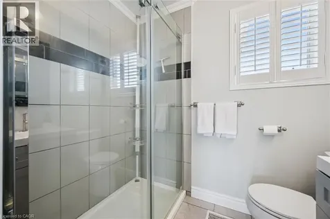 11 Acorn Way Cambridge ON N1R 8M3