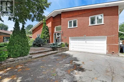 1939 Wembley Avenue Ottawa ON K2A 1A8