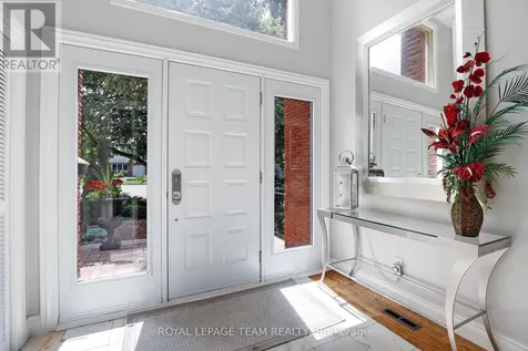 1939 Wembley Avenue Ottawa ON K2A 1A8
