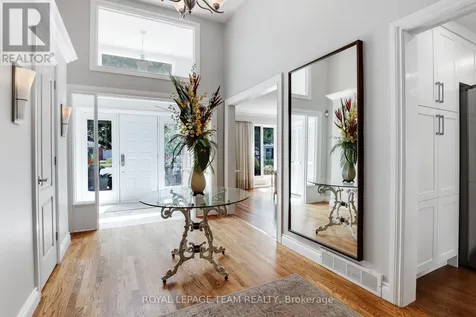 1939 Wembley Avenue Ottawa ON K2A 1A8