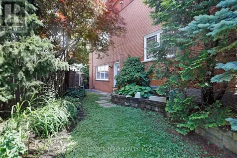1939 Wembley Avenue Ottawa ON K2A 1A8
