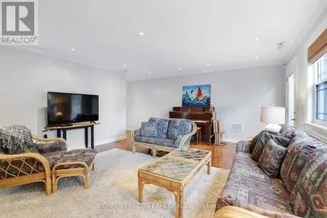 1939 Wembley Avenue Ottawa ON K2A 1A8