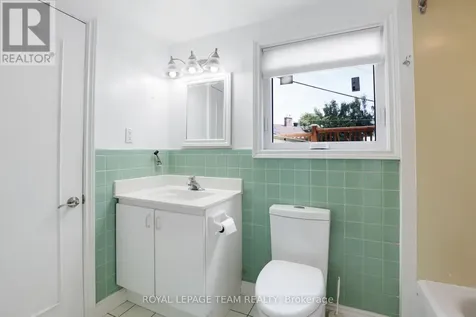 1939 Wembley Avenue Ottawa ON K2A 1A8