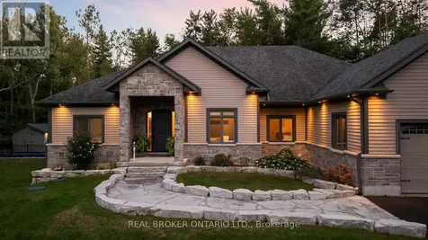 49 Sydenham Trail West Clearview ON L0M 1H0