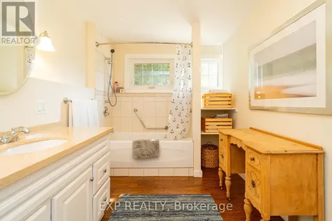 45 King Street Rideau Lakes ON K0E 1G0