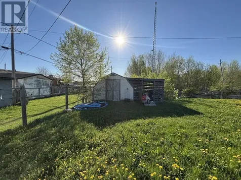 31 Brooks Street Manitouwadge ON P0T 2C0