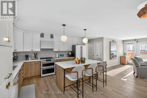 597 Lafontaine Road West Tiny ON L9M 0L7