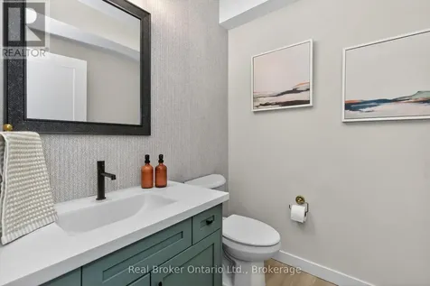 597 Lafontaine Road West Tiny ON L9M 0L7