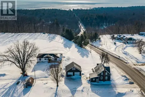 597 Lafontaine Road West Tiny ON L9M 0L7
