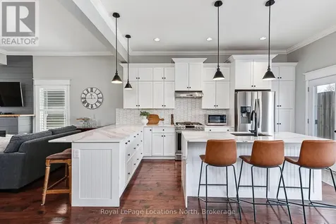 65 Findlay Drive Collingwood ON L9Y 0G6