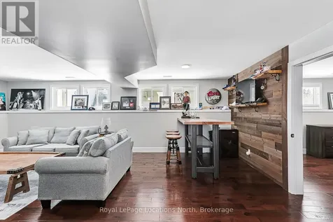 65 Findlay Drive Collingwood ON L9Y 0G6