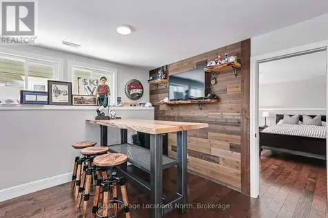 65 Findlay Drive Collingwood ON L9Y 0G6