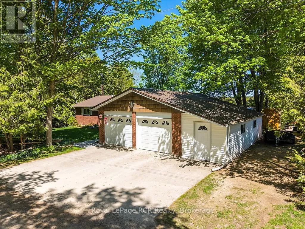 120 Mccullough Lake Drive Chatsworth ON N0H 2V0