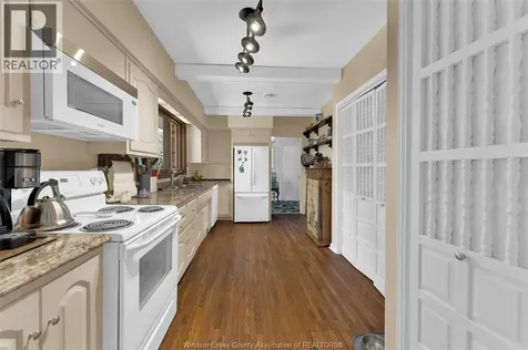 11830 Riverside Drive East Windsor ON N8P 1A6