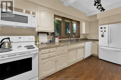 11830 Riverside Drive East Windsor ON N8P 1A6