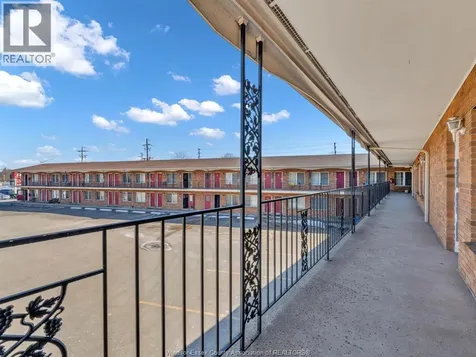 2885-2889 Howard Avenue Windsor ON N8X 3Y4