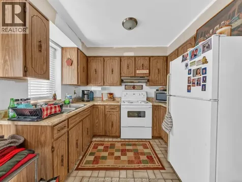 2885-2889 Howard Avenue Windsor ON N8X 3Y4