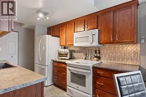 8335 Wyandotte Street East Windsor ON N8S 4S8