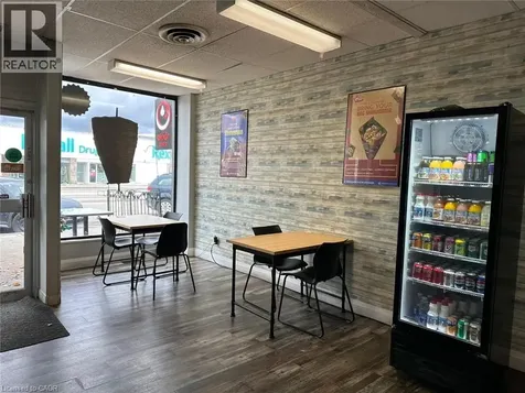 699 Belmont Avenue Kitchener ON N2M 1P1