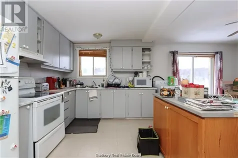 1663 Wendy Street Val Caron ON P3L 1N9