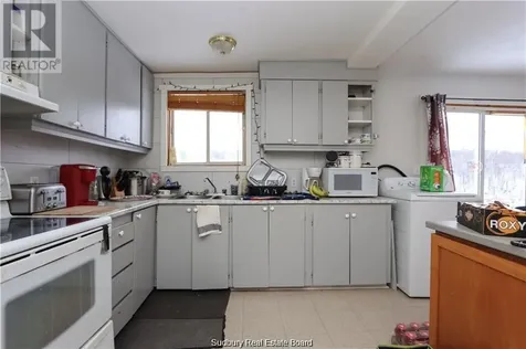 1663 Wendy Street Val Caron ON P3L 1N9