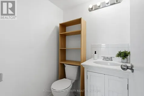 2000 Jasmine Crescent Ottawa ON K1J 8K4
