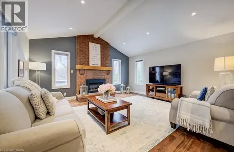 15 Mcleod Court Kitchener ON N2R 1A9